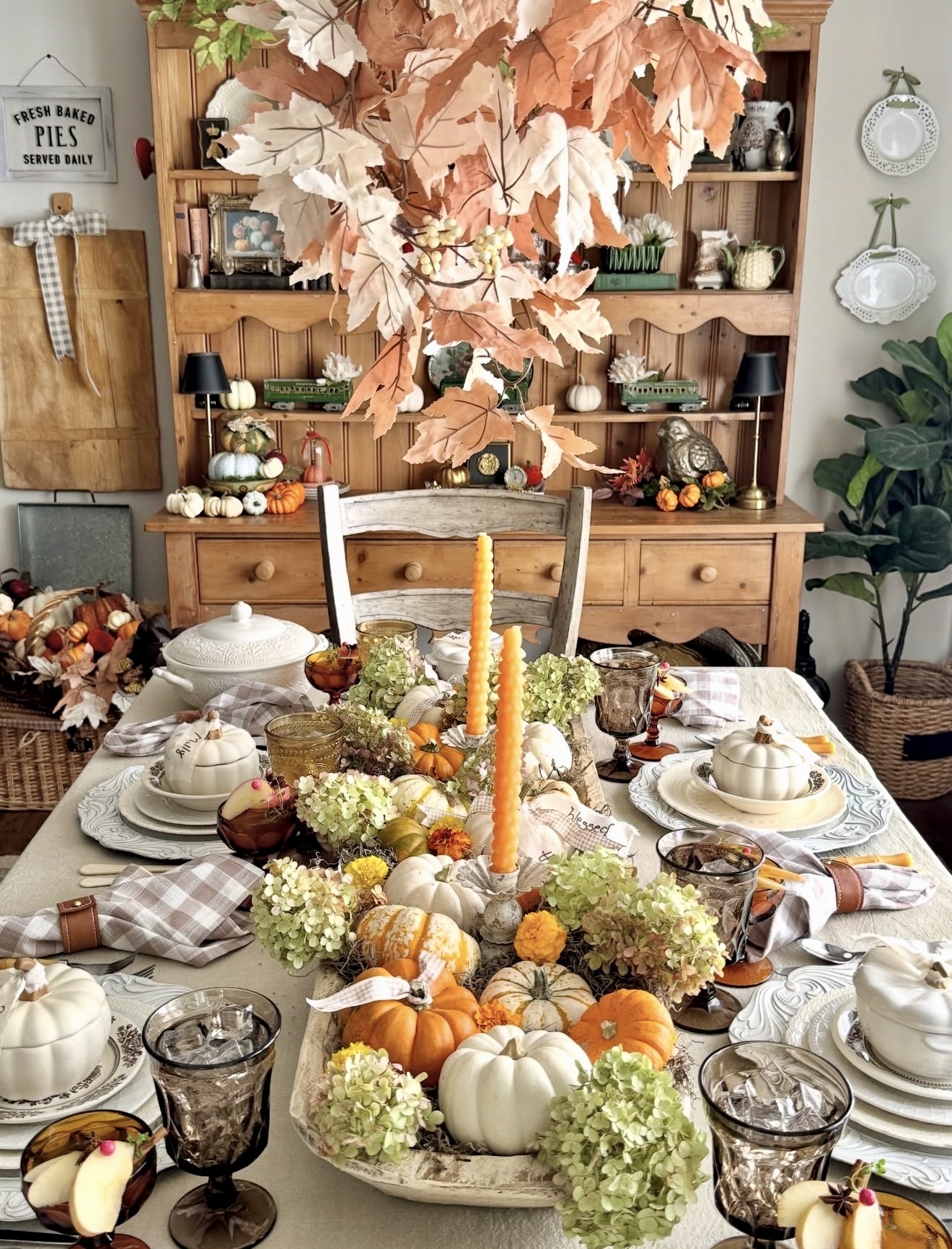 Cozy Autumn Harvest Table Setting