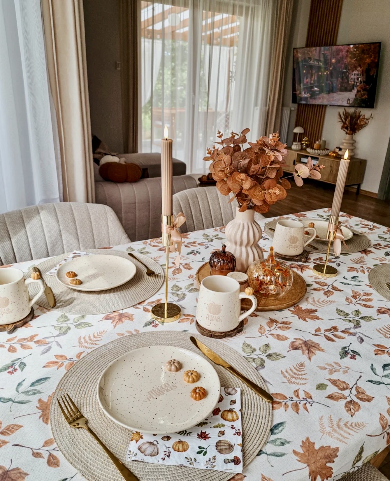 Cozy Autumn Harvest Table Setting