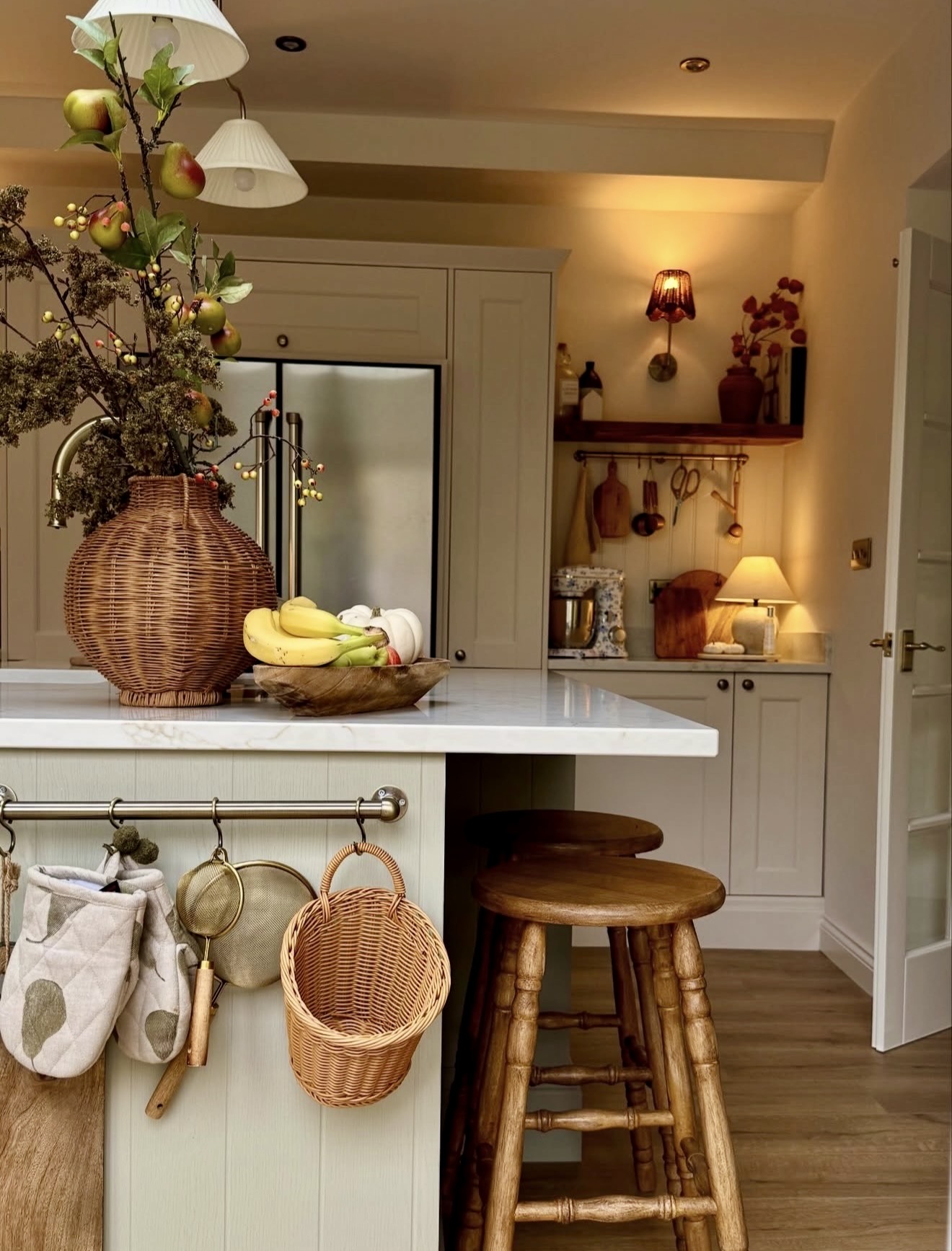 Cozy Fall Kitchen With Woven Accents