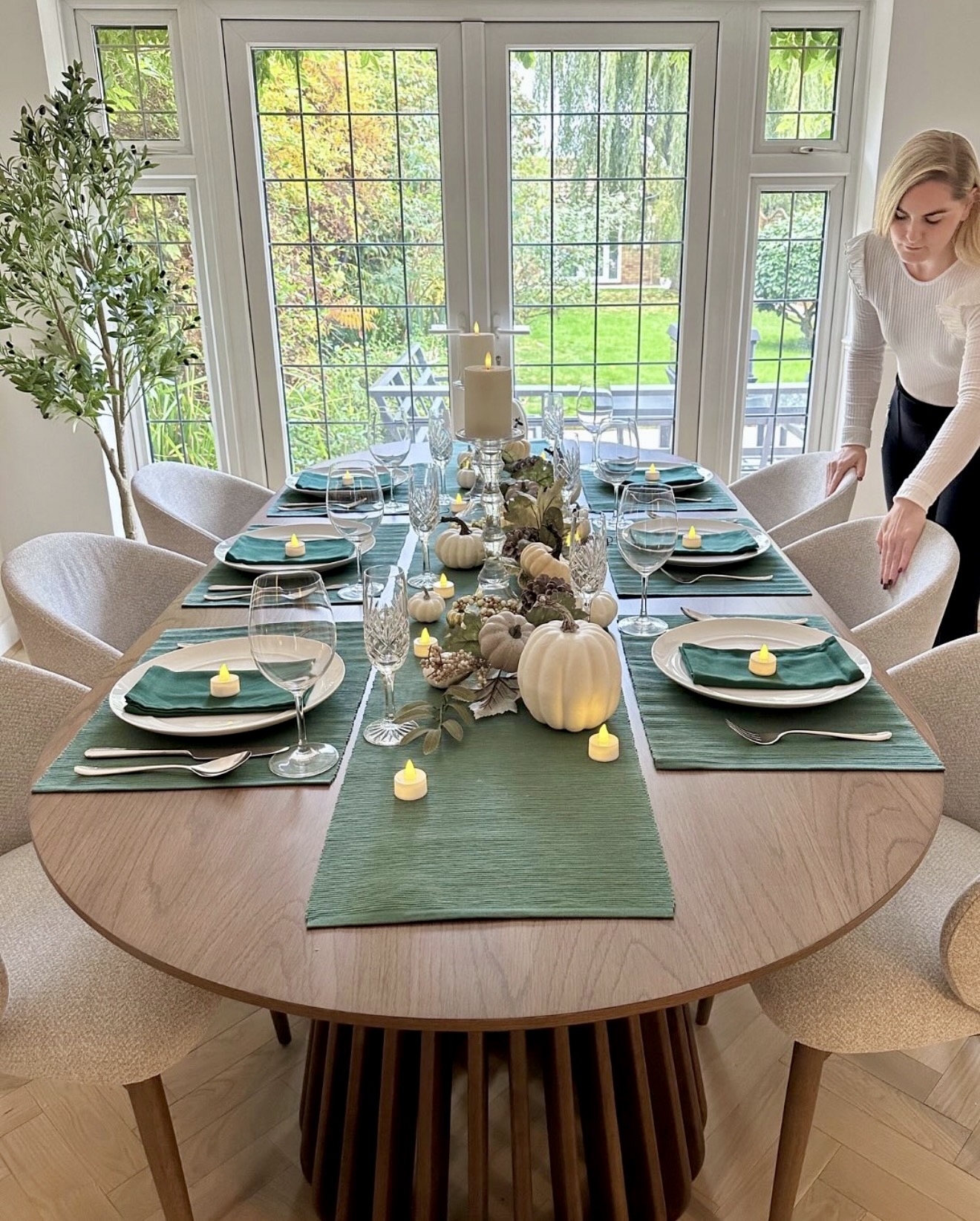 Elegant Autumnal Dining with Pumpkin Centerpiece