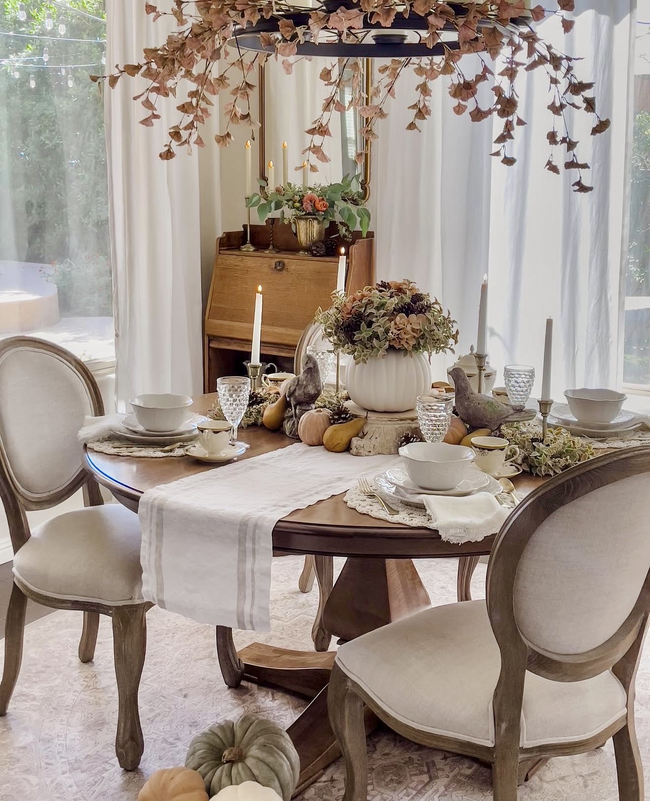 Elegant Fall Harvest Table Setting