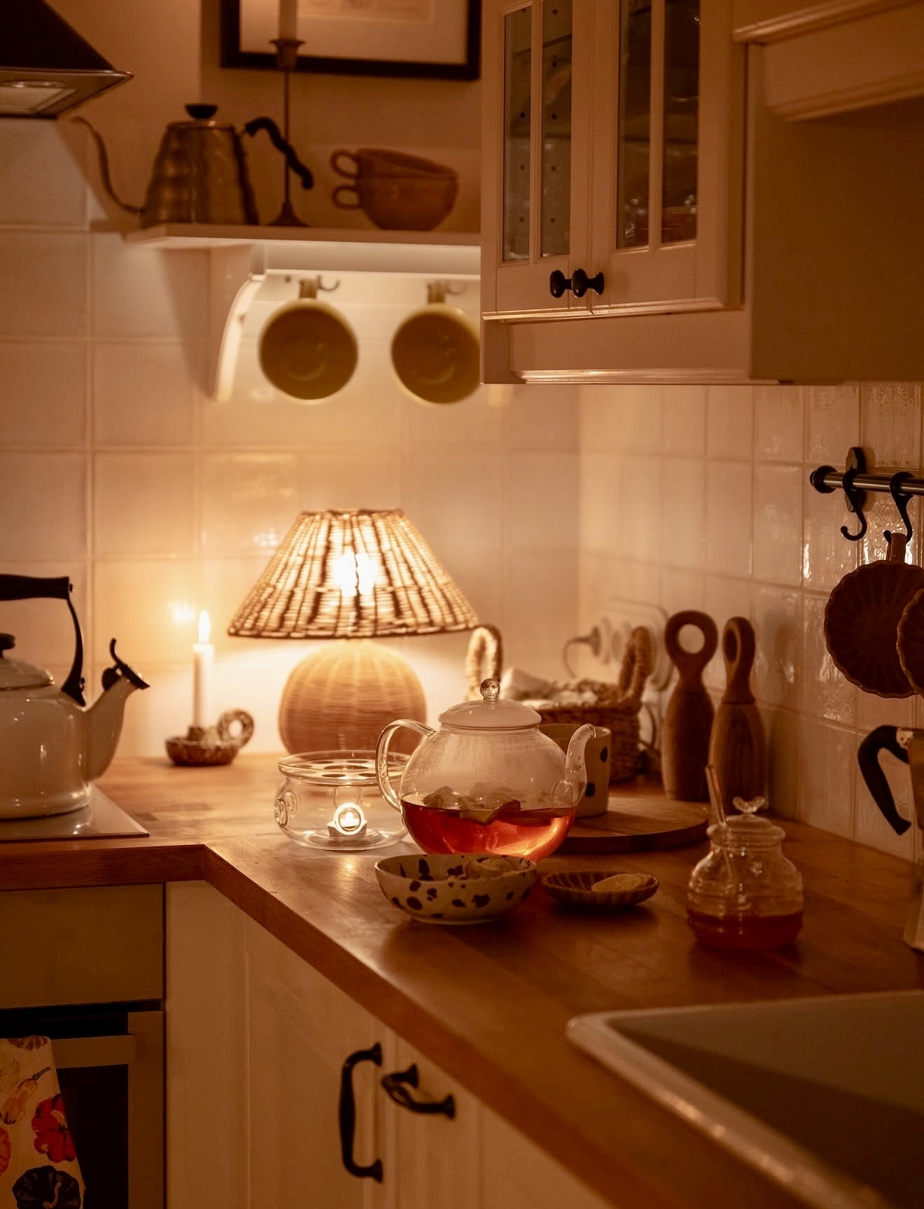 Warm Rattan Kitchen Nook With Tea Time