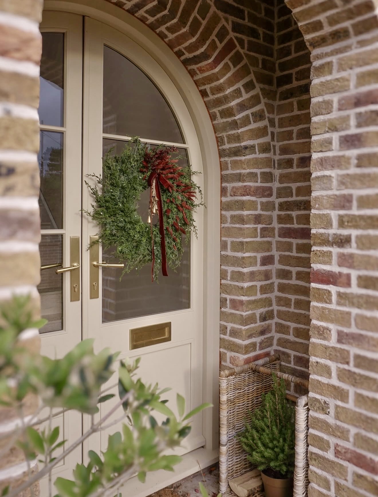 Charming Festive Evergreen Wreath With Bells