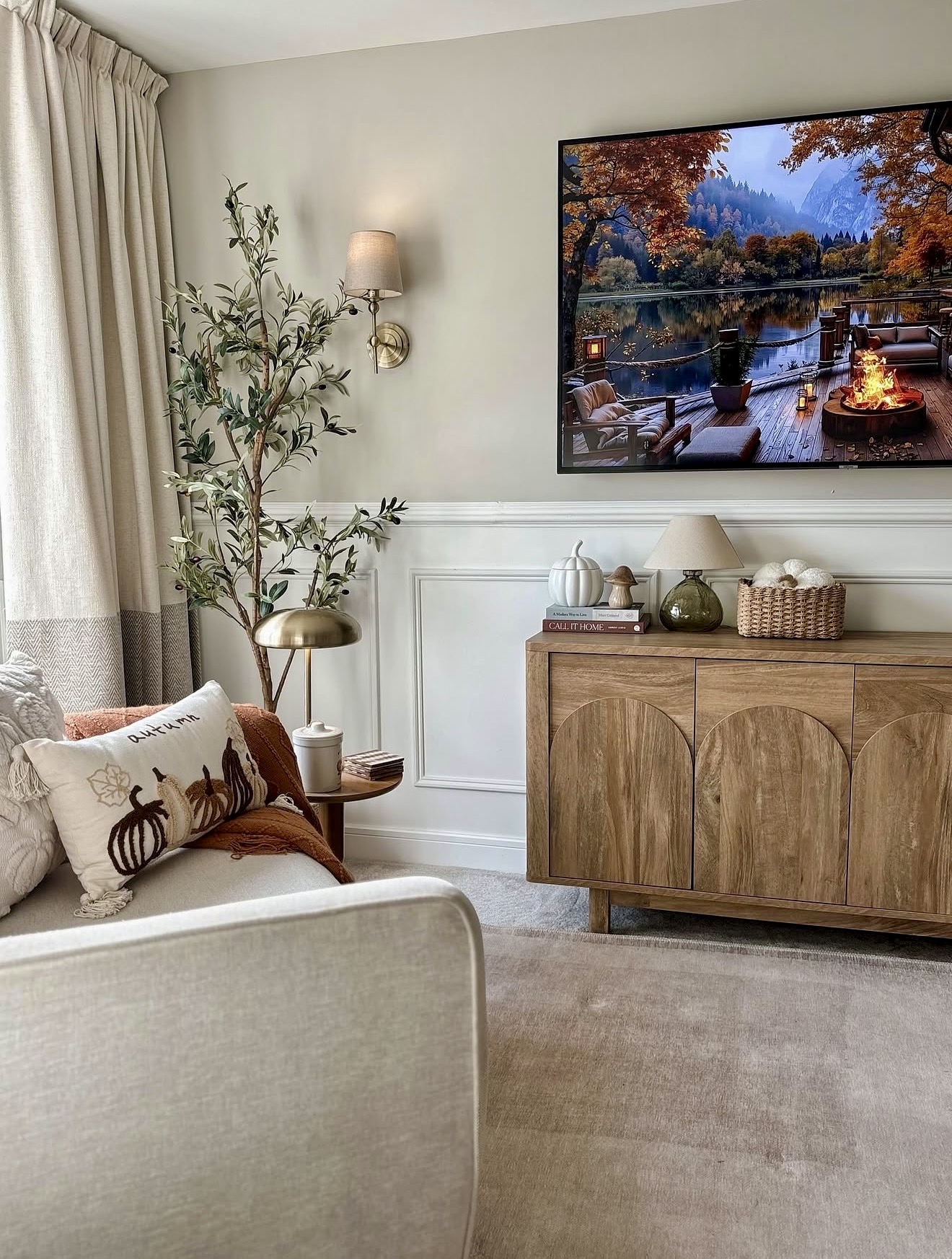 Cozy Autumn Living Room With Farmhouse Touches