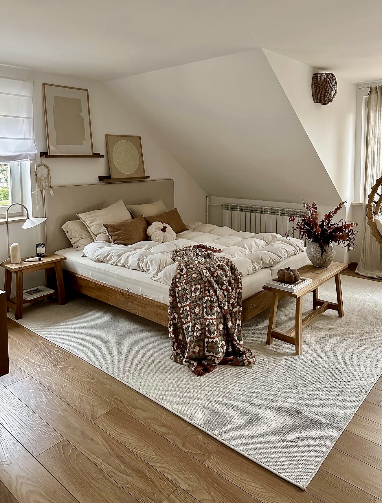 Cozy Autumnal Bedroom Retreat with Textured Layers