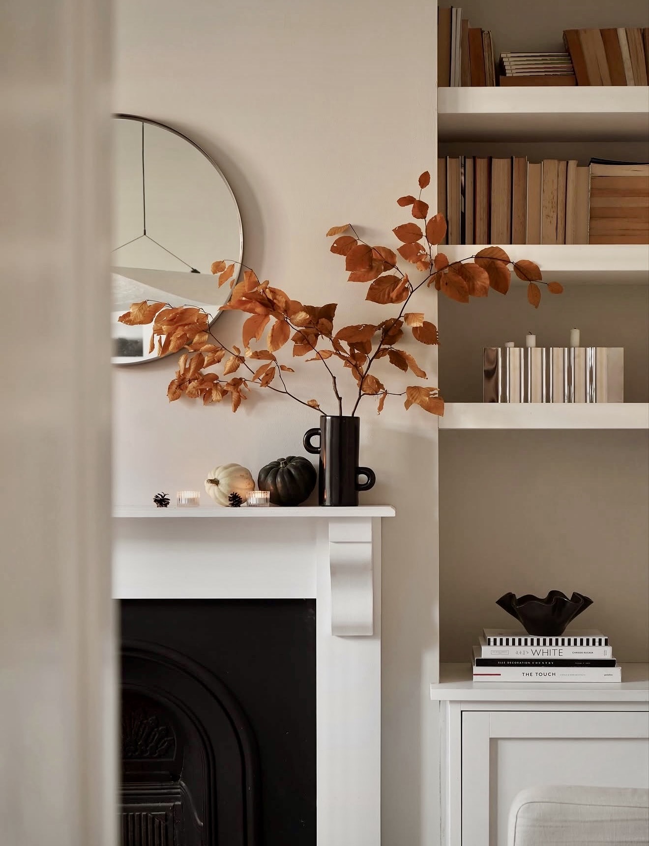 Cozy Fall Mantel with Autumn Leaves & Pumpkins