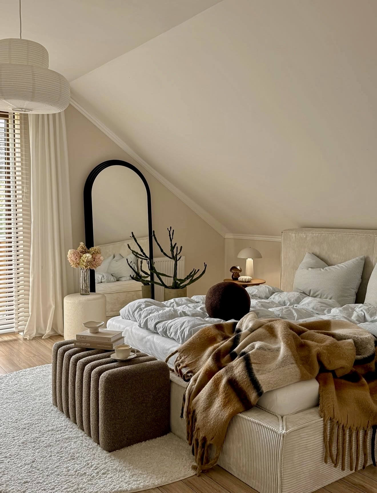Cozy Neutral Fall Bedroom Retreat