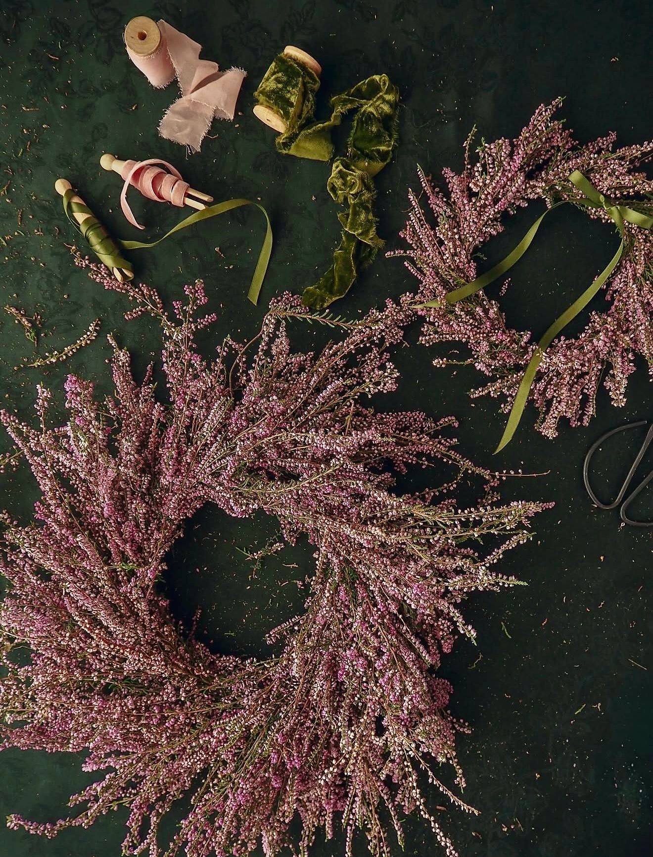DIY Rustic Heather Wreaths with Velvet Ribbon