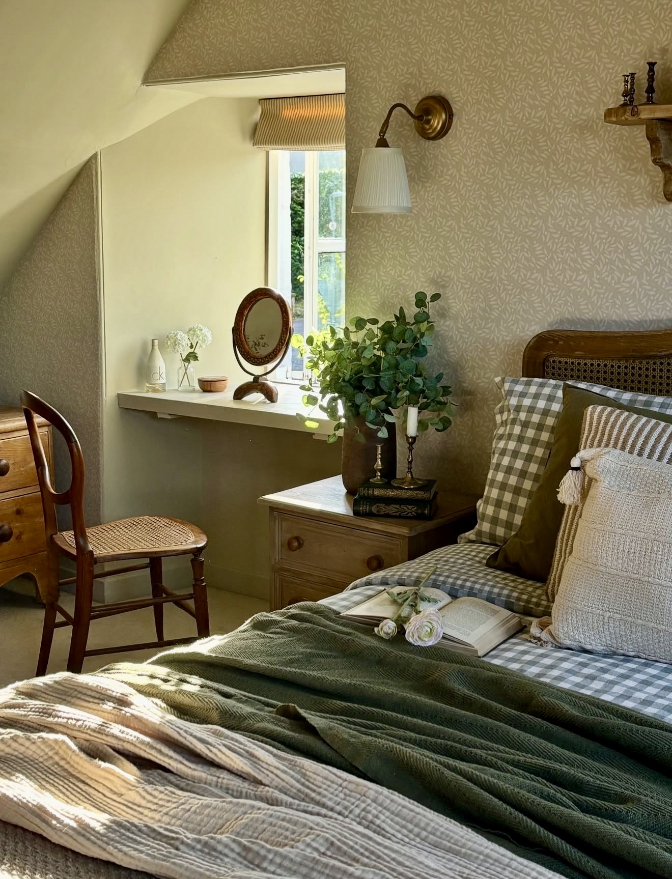 Rustic Charm Fall Bedroom With Ginghams