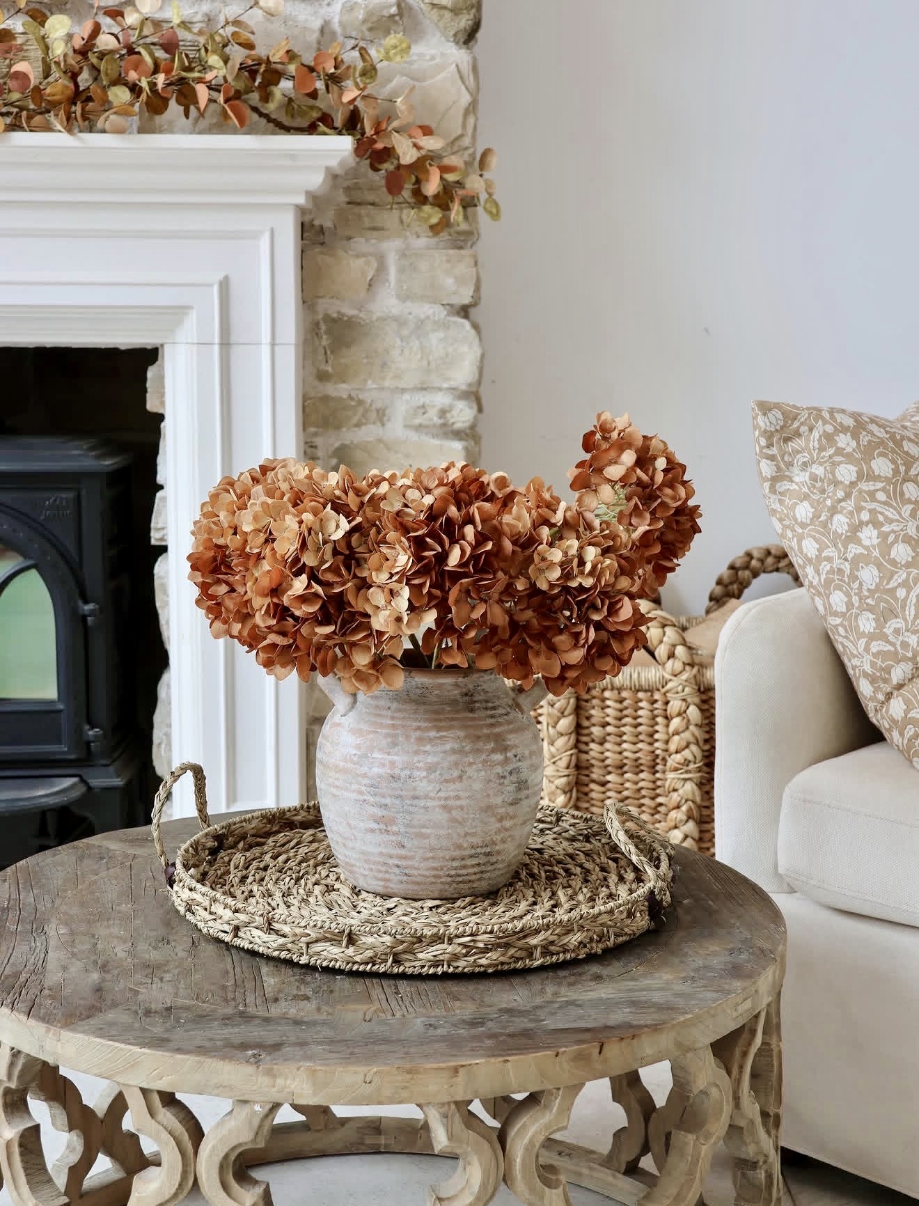 Rustic Hydrangea Centerpiece With Woven Tray