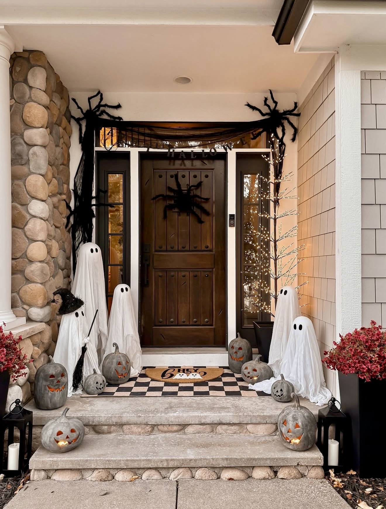 Spooky Ghost and Pumpkin Halloween Porch