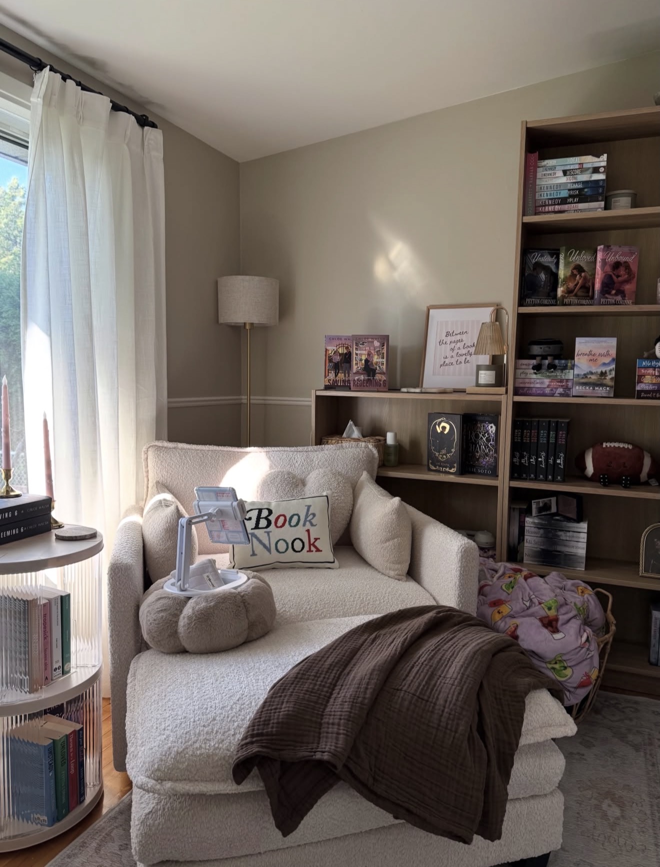 Cozy Textured Fall Reading Nook Escape