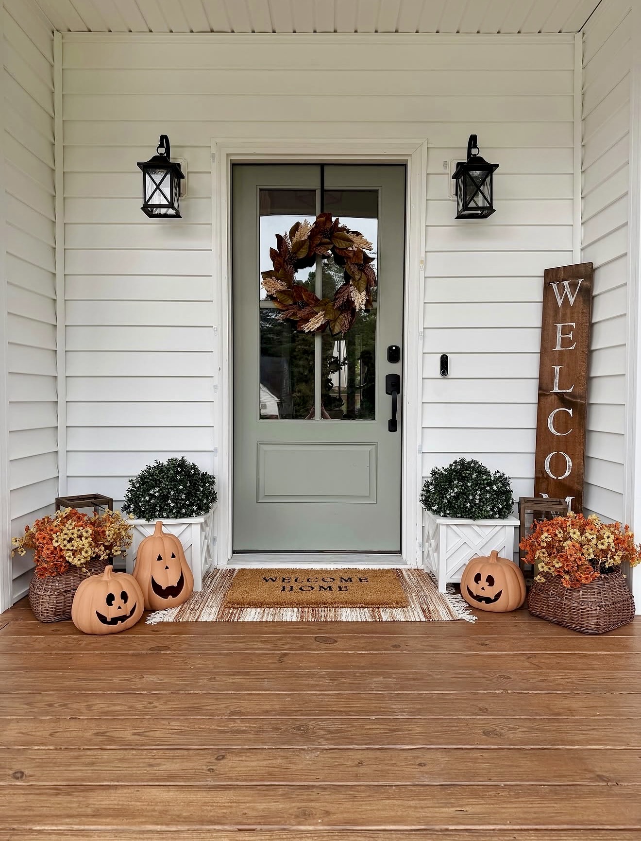 Welcome Home Fall Pumpkin Porch Display